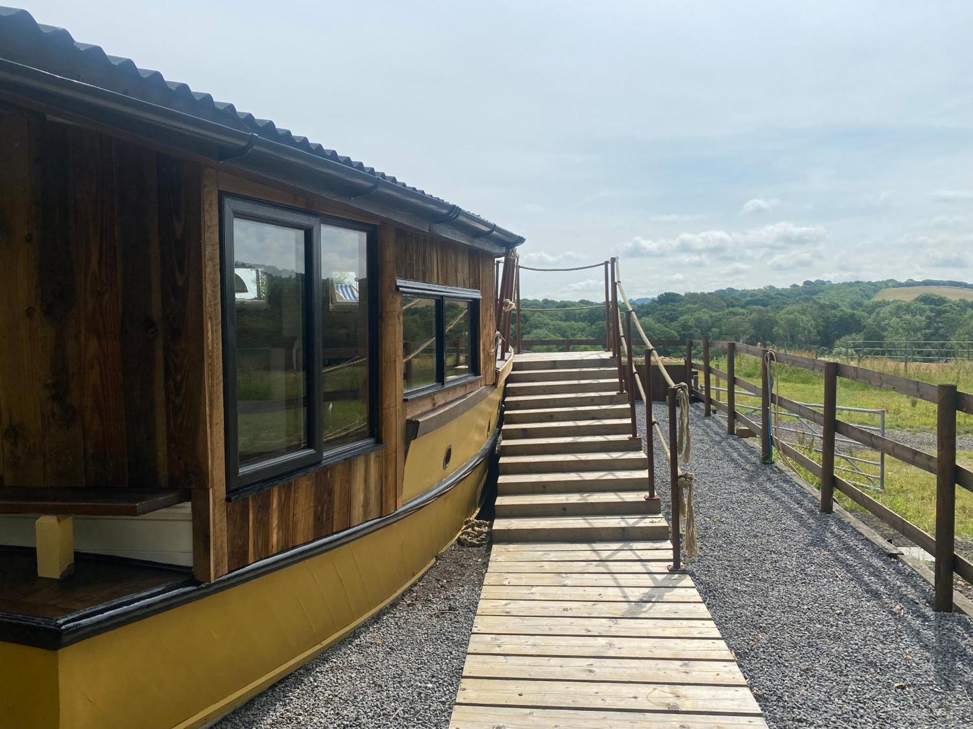 Swallowfield Glamping-Unsinkable Йовіл Екстер'єр фото